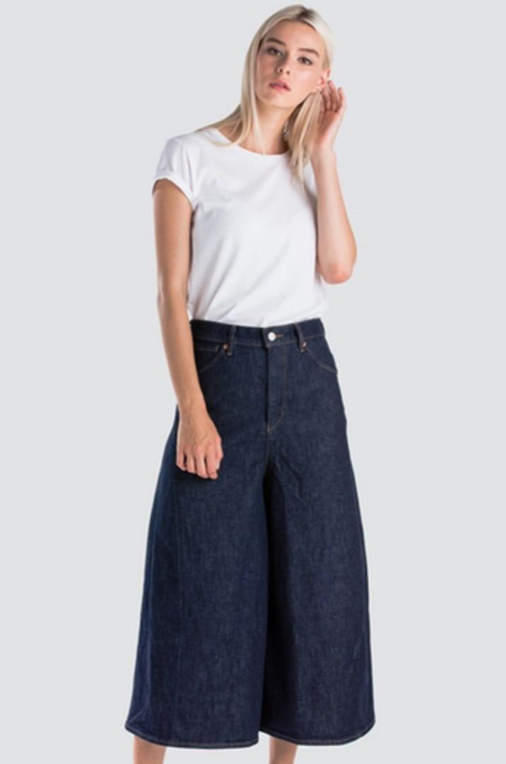 Levi's Engineered Jeans Loose For Women, Women's Fashion, Bottoms, Jeans &  Leggings on Carousell