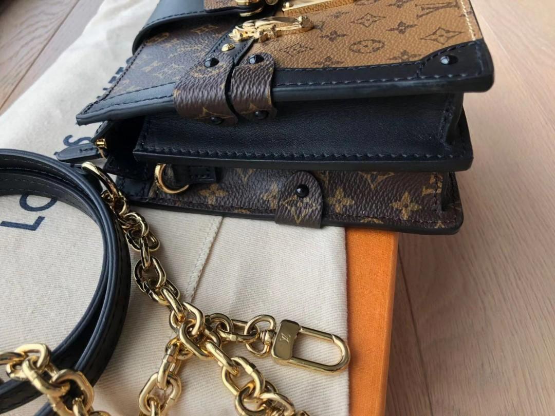 Louis Vuitton Pochette Trunk Clutch Monogram – ＬＯＶＥＬＯＴＳＬＵＸＵＲＹ