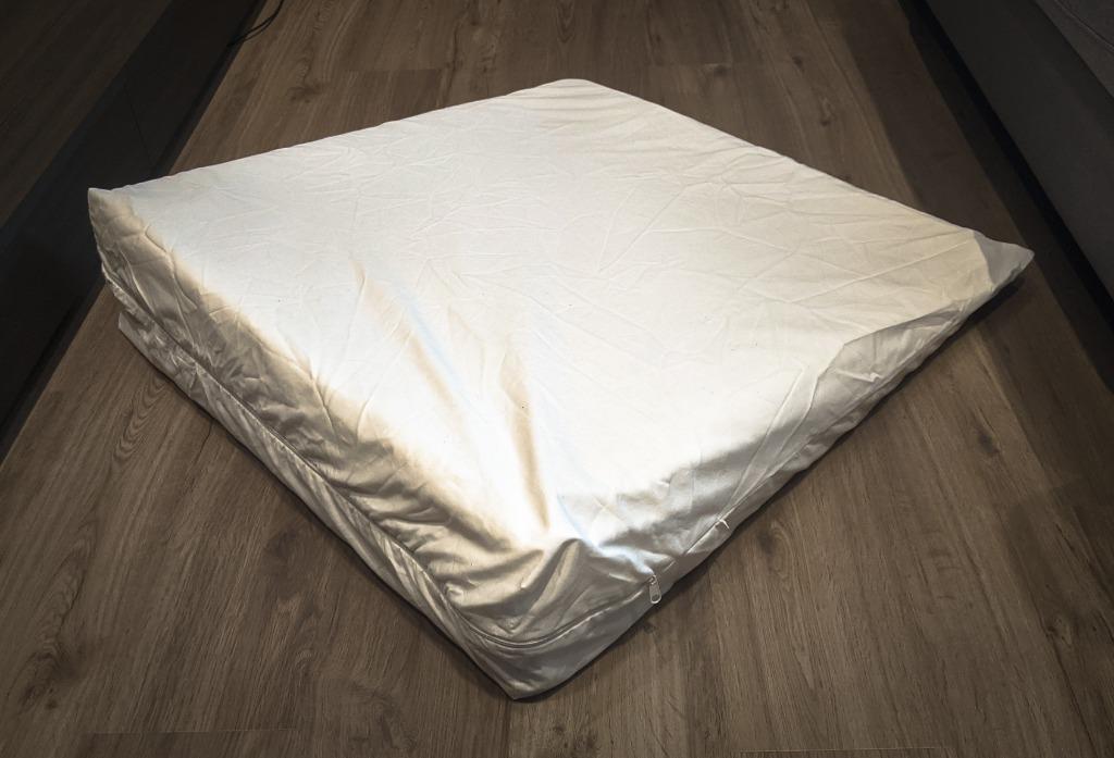 Medslant Wedge Pillow Furniture Home Living Bedding Towels on Carousell