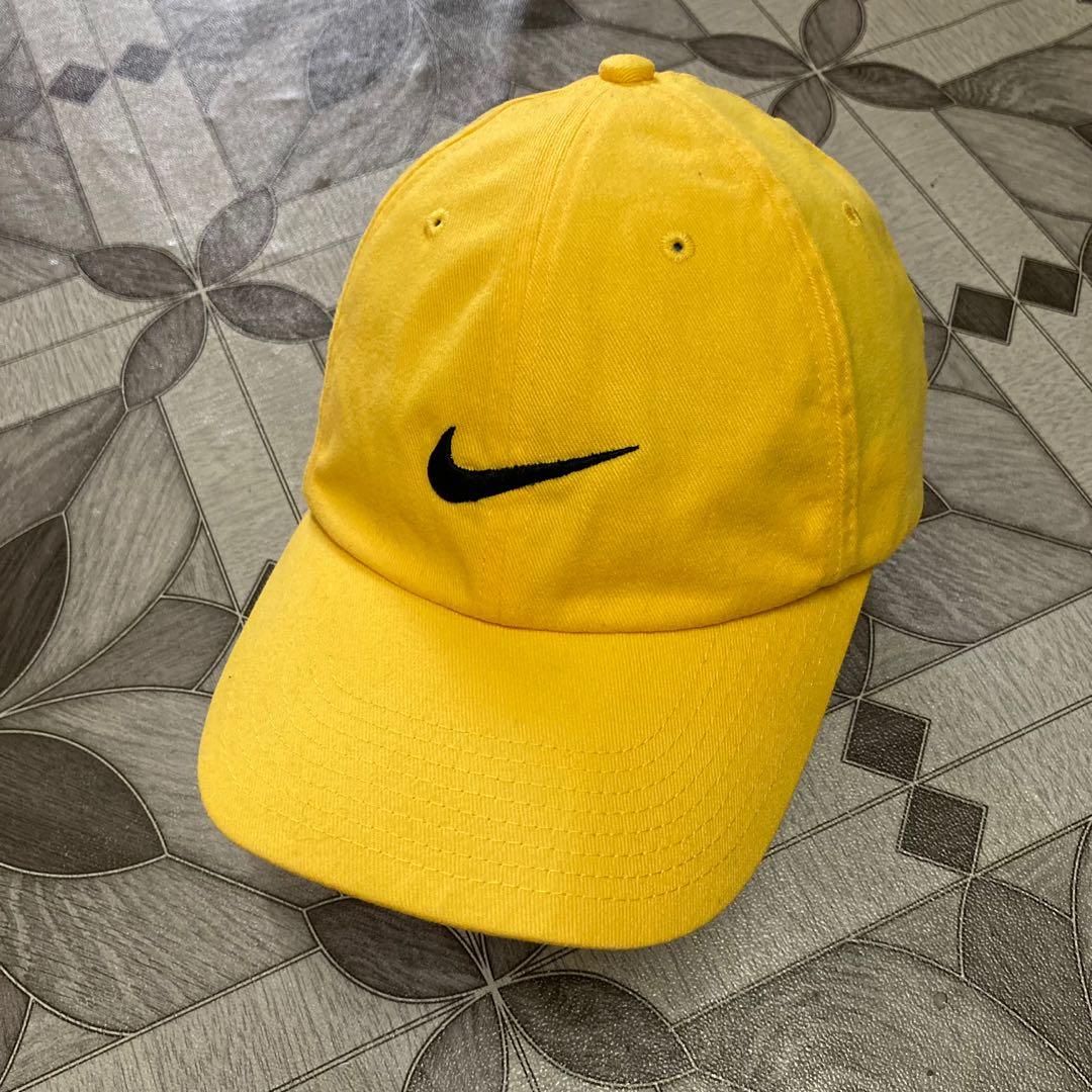 Yellow discount cap nike