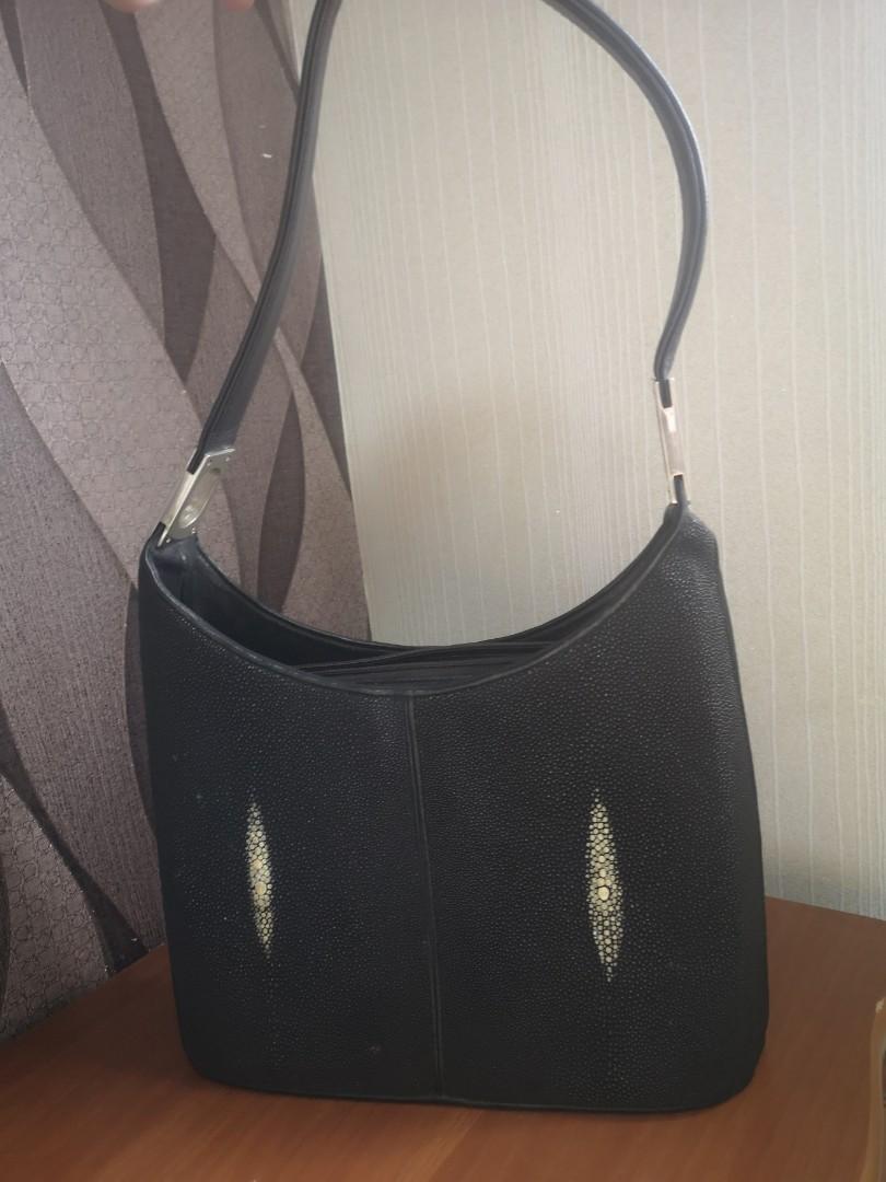 Preloved Stingray 4 eyed bag (Category: Luxury Bags & Wallets) located in Davao. Submitted by i_bag_u (Listing ID 1118020463, Image 3). Description: Preloved Stingray bag in good condition.