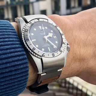 （分類：）位於 。 由 luxuryguru2021 提交（商品編號 1118133420，圖片 1）。簡介： 。