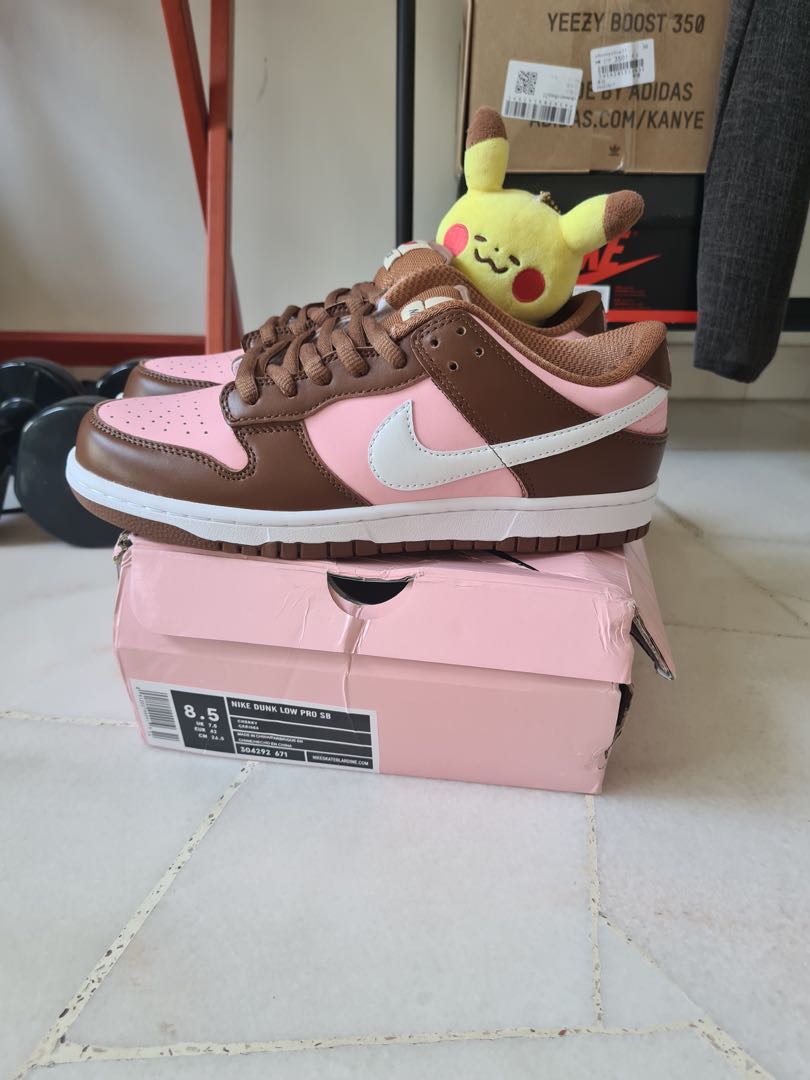 Nike dunk sb hot sale low stussy cherry