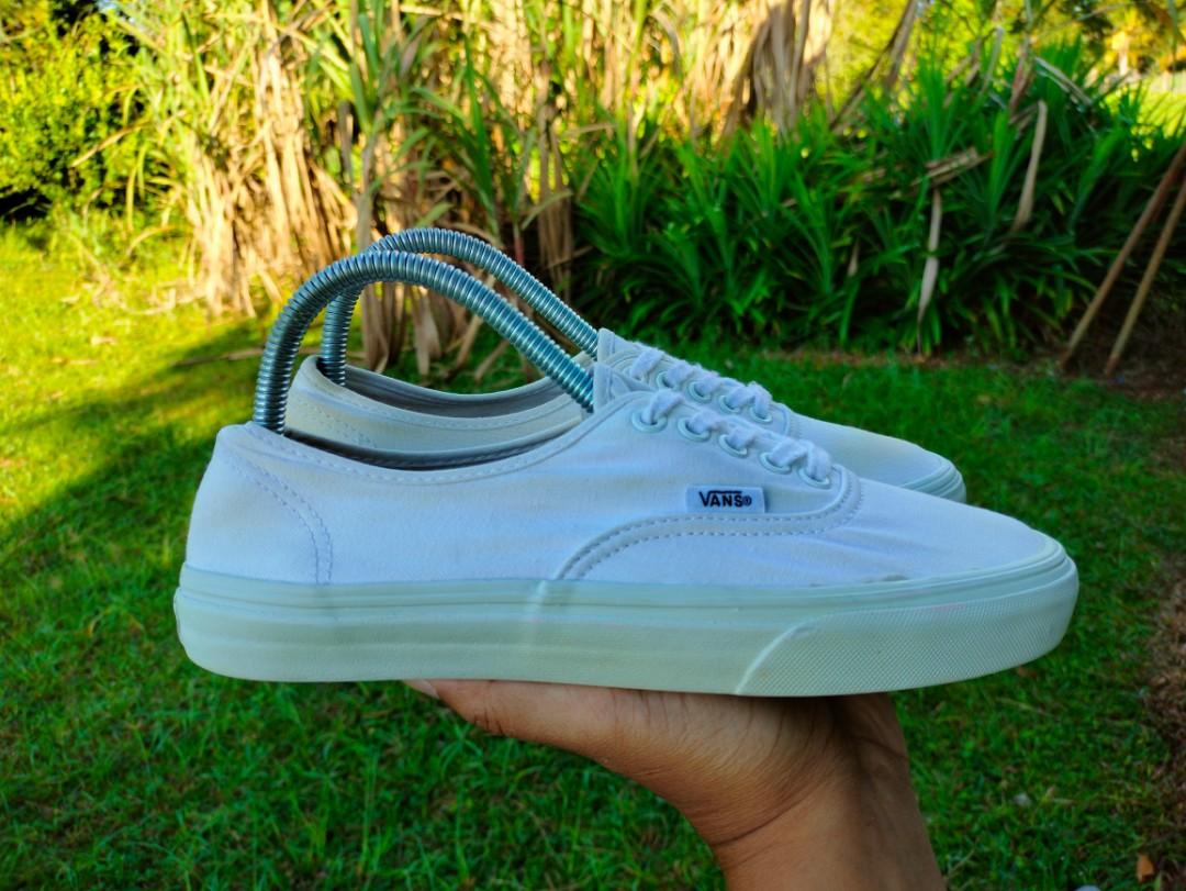 white vans new era
