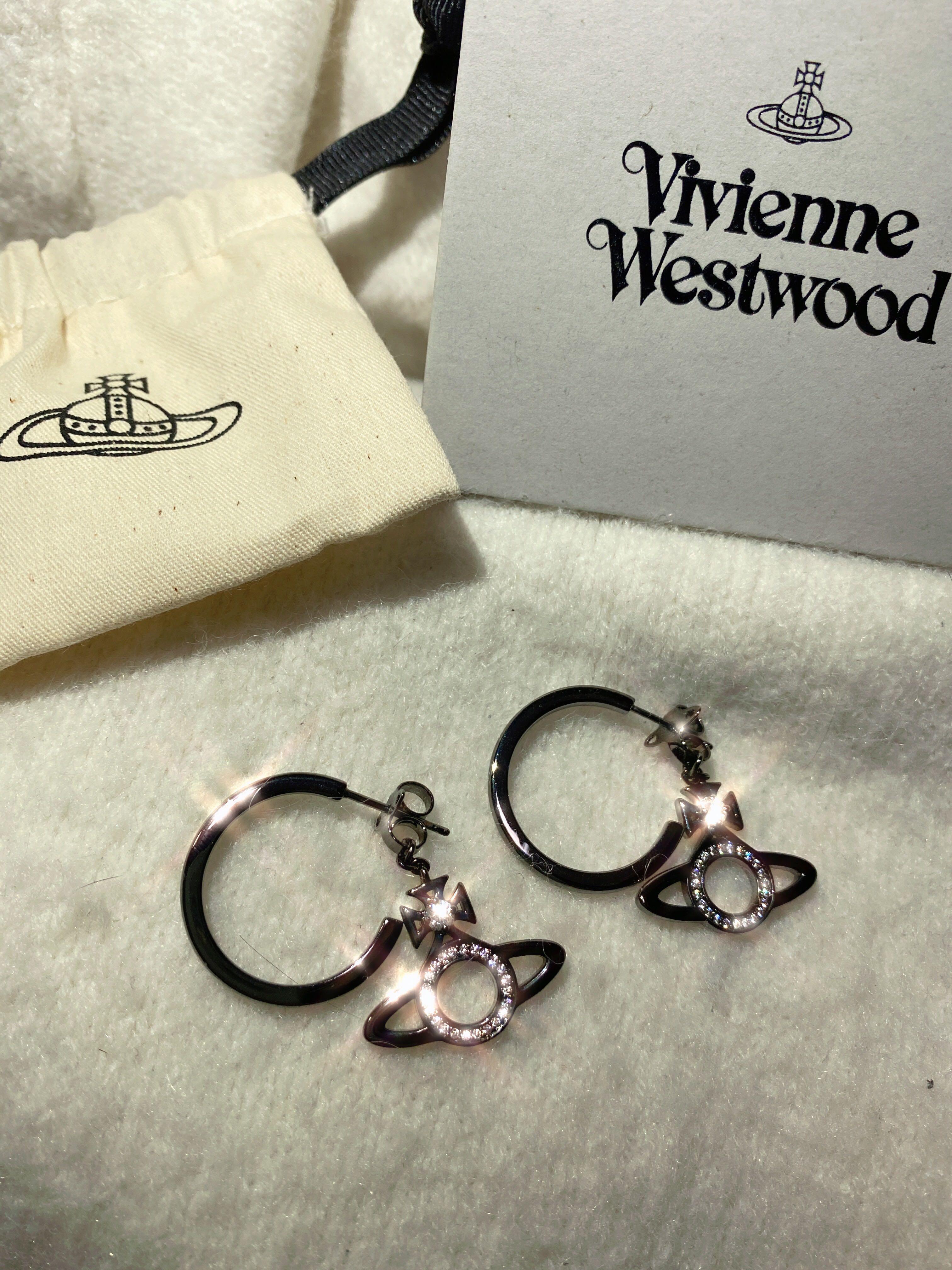 美品Vivienne Westwood 耳環, 女裝, 飾物及配件, 耳環- Carousell