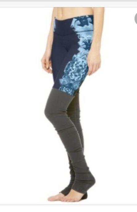 Alo Yoga Blue Ice Print Ruched Gray Leg Goddess Leggings Size XS