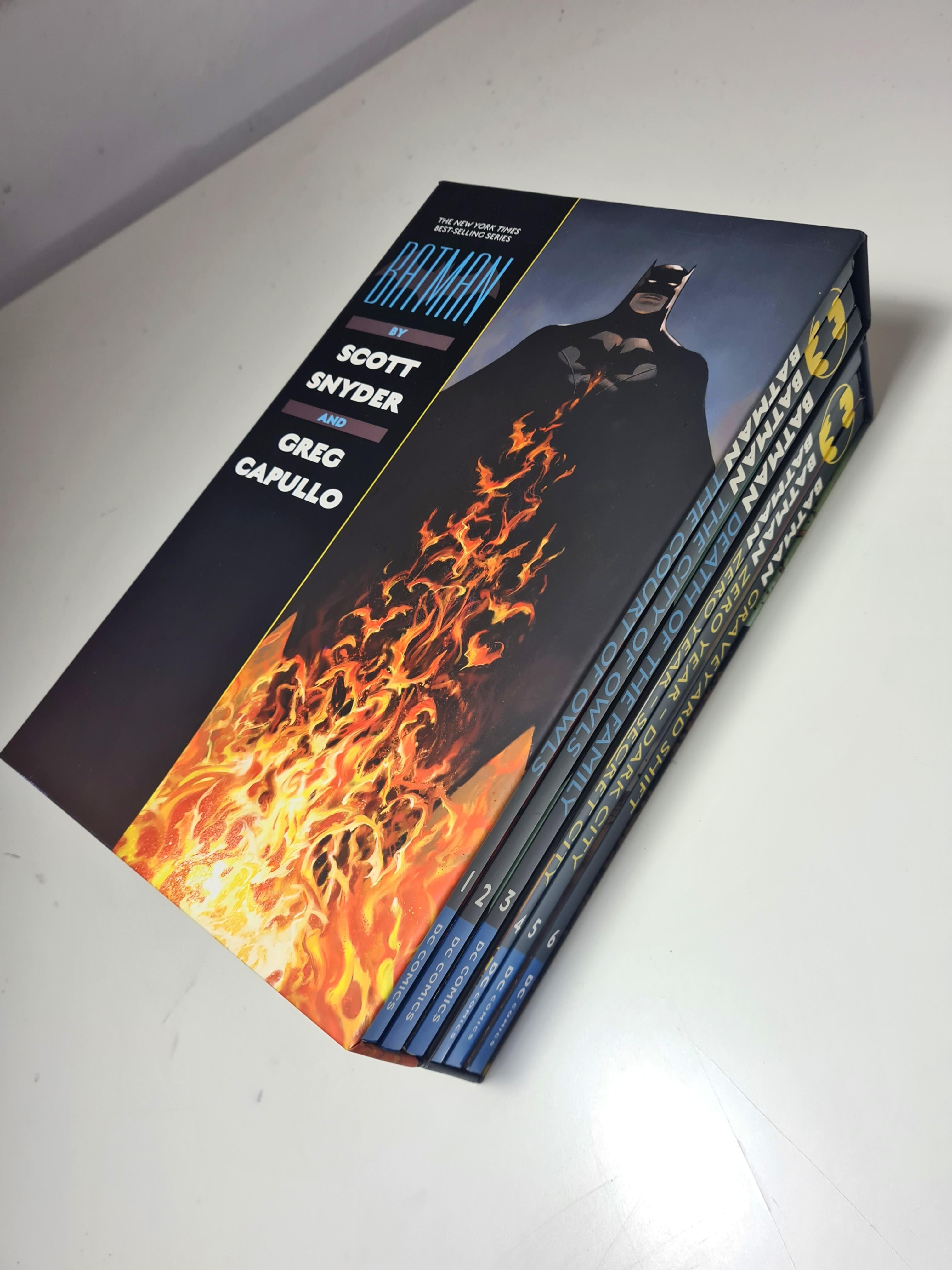 Batman TWO BOX SET Comics 6 volumes (Scott Snyder and Greg Capullo),  Hobbies & Toys, Books & Magazines, Comics & Manga on Carousell