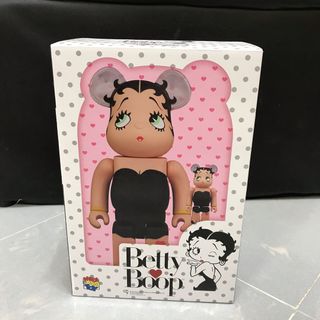 （分類：）位於 。 由 bearbrick000 提交（商品編號 1118373825，圖片 1）。簡介： 。