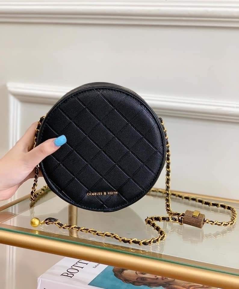Circle on sale sling bag