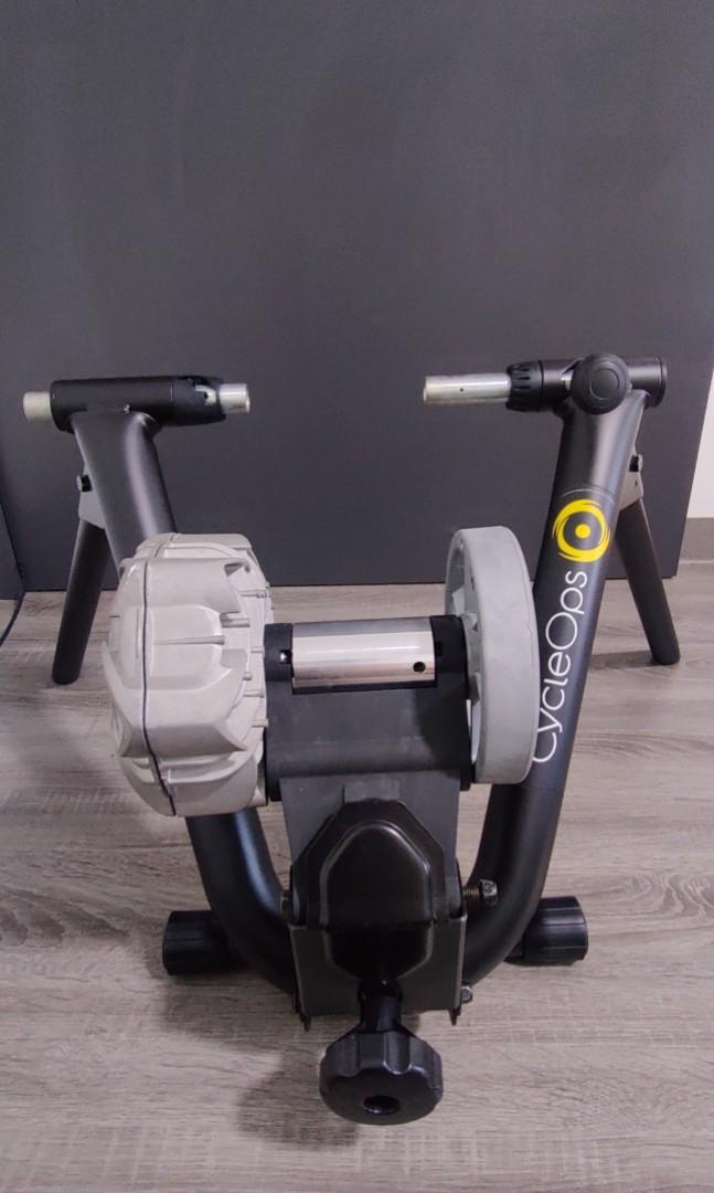 Cycleops Fluid 2 Indoor Bike Trainer with 20