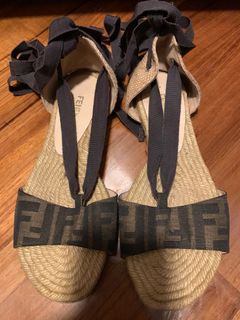 （分類：）位於 。 由 thegirlllll 提交（商品編號 1118219865，圖片 1）。簡介： 。