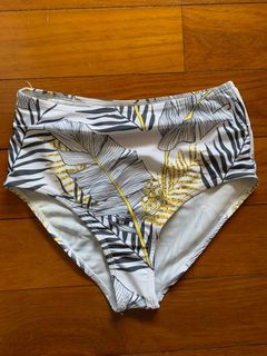 (Category: ) located in . Submitted by clothesandmore001 (Listing ID 1118202019, Image 1). Description: .