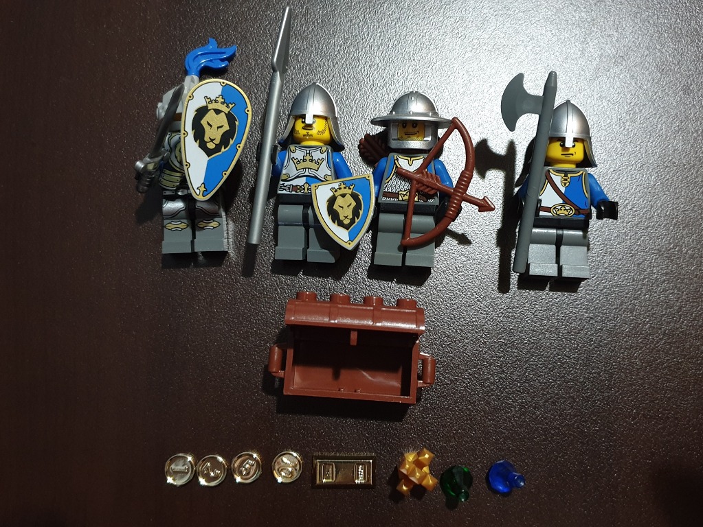 850888 Ensemble d'accessoires de chevaliers Castle, Wiki LEGO