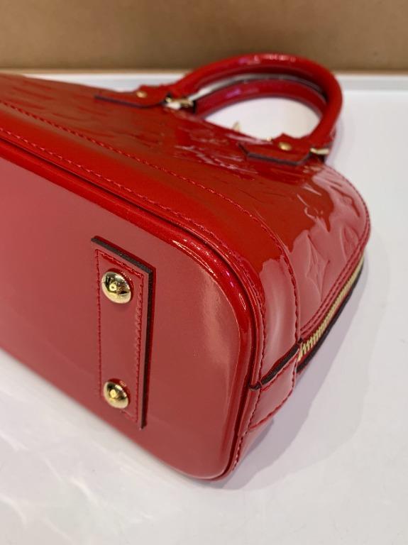 Alma bb patent leather crossbody bag Louis Vuitton Red in Patent leather -  23204243