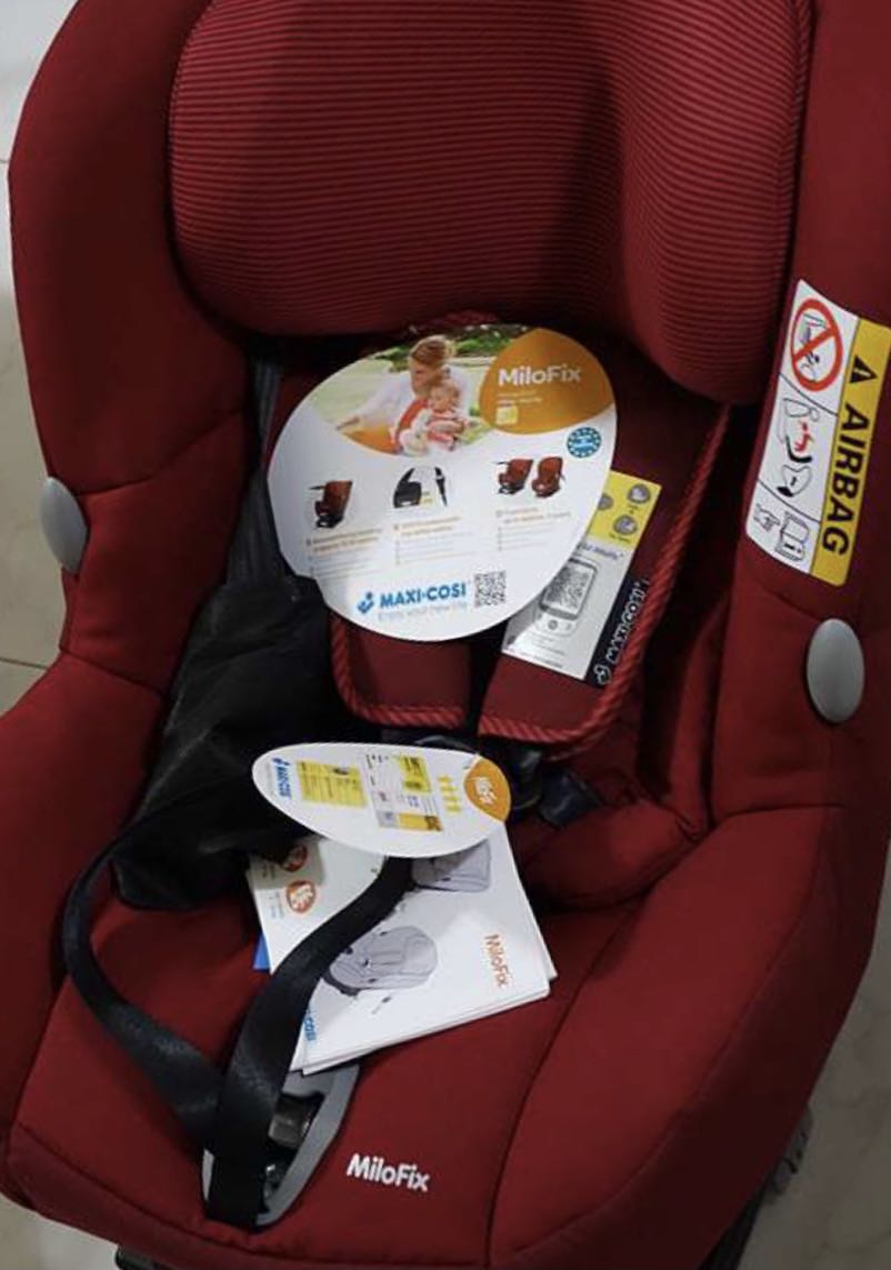 Maxi Cosi嬰幼童安全汽車座椅milofix 兒童 孕婦用品 外出用品 外出用品 安全座椅 Carousell