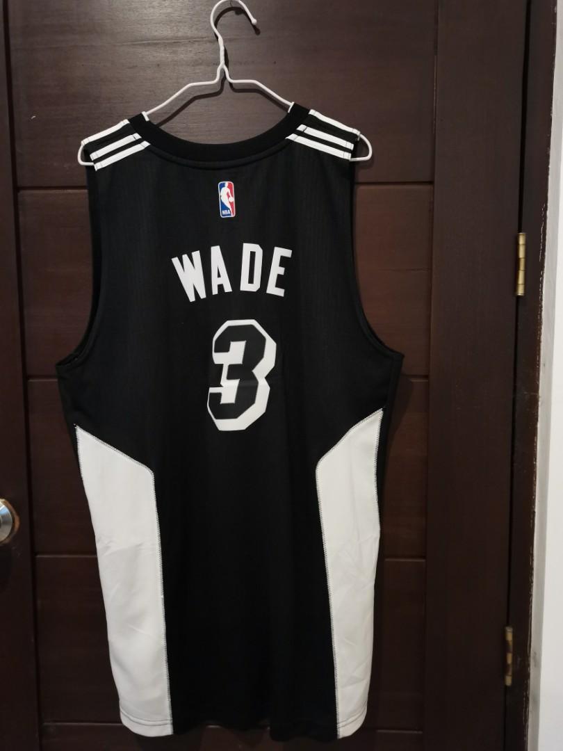 Authentic BNWOT Dwyane Wade Miami Heat Adidas NBA Hardwood Classic Swingman  Jersey, Men's Fashion, Activewear on Carousell