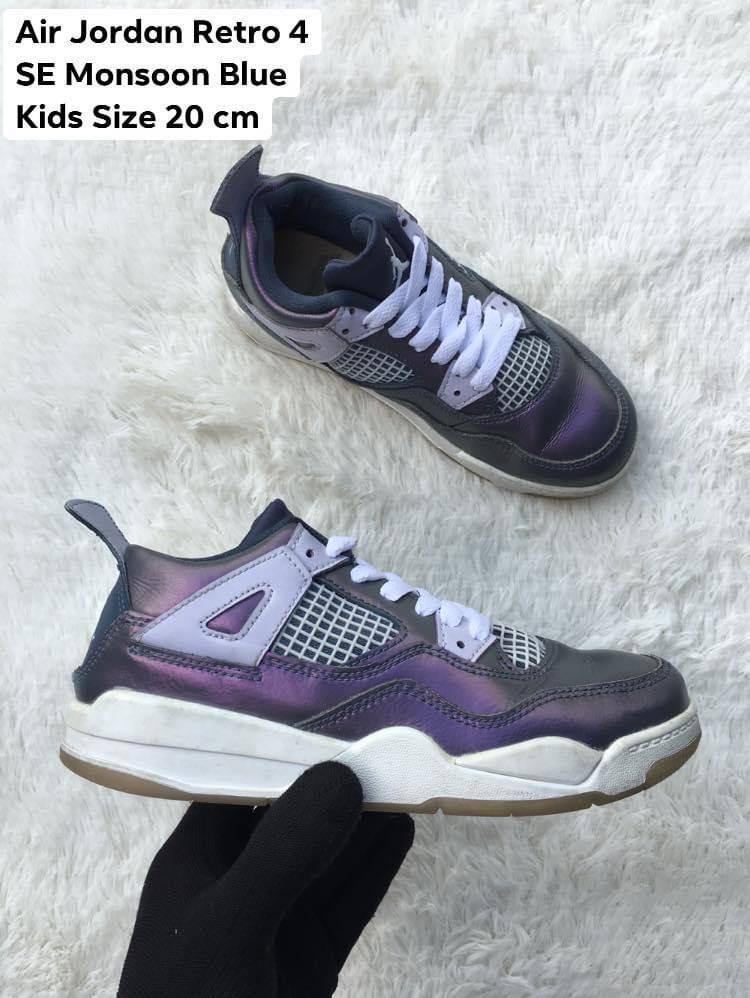 Nike youth sales size 4