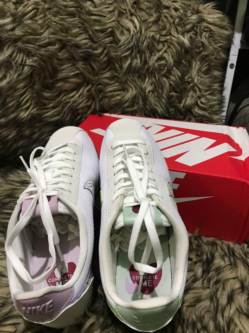 nike cortez valentine's edition