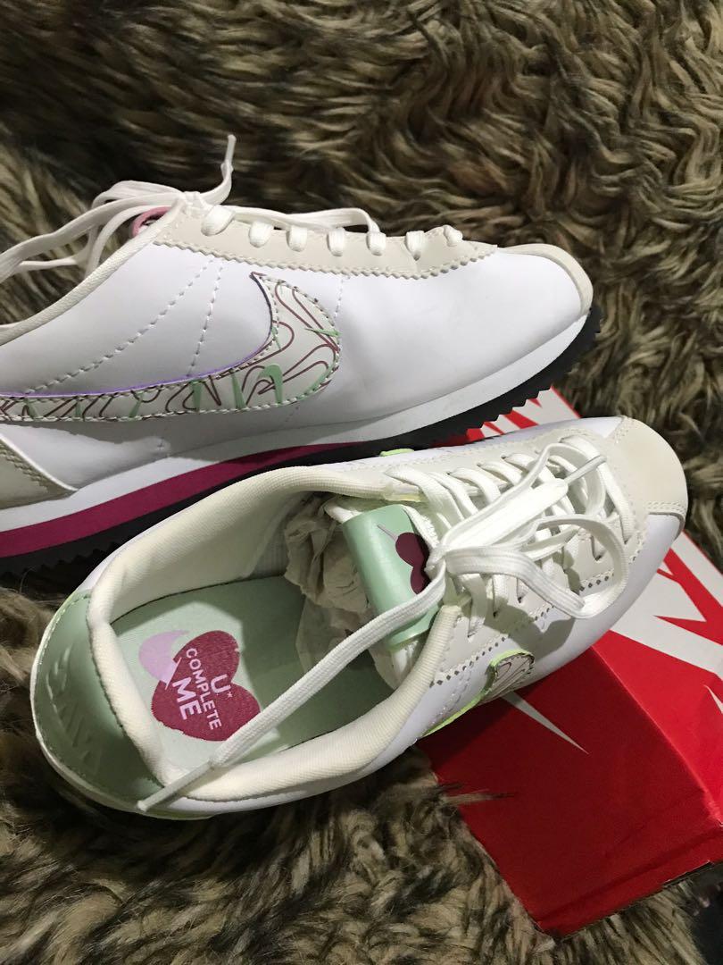 nike cortez valentine's edition