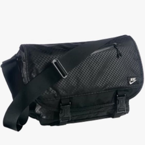 Nike cascade messenger bag sale
