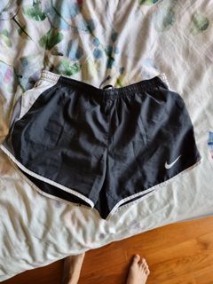 (Category: ) located in . Submitted by goldilocks123 (Listing ID 1118229930, Image 1). Description: .