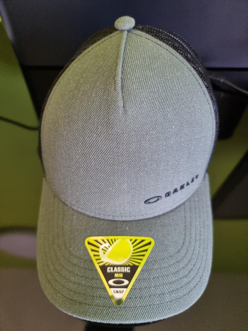 Oakley chalten hat deals