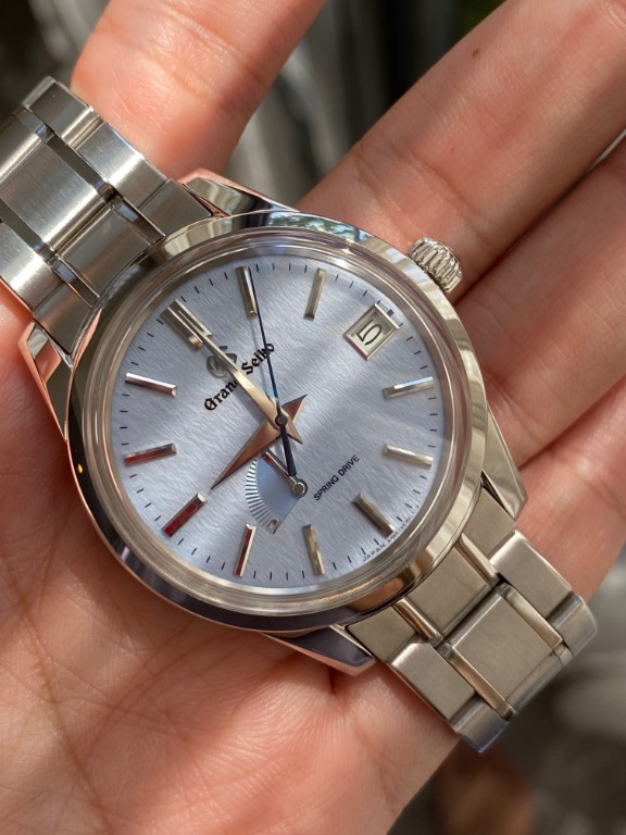 Moving Out Sale!: Unpolished Grand Seiko SBGA407 Skyflake on Bracelet,  Luxury, Watches on Carousell