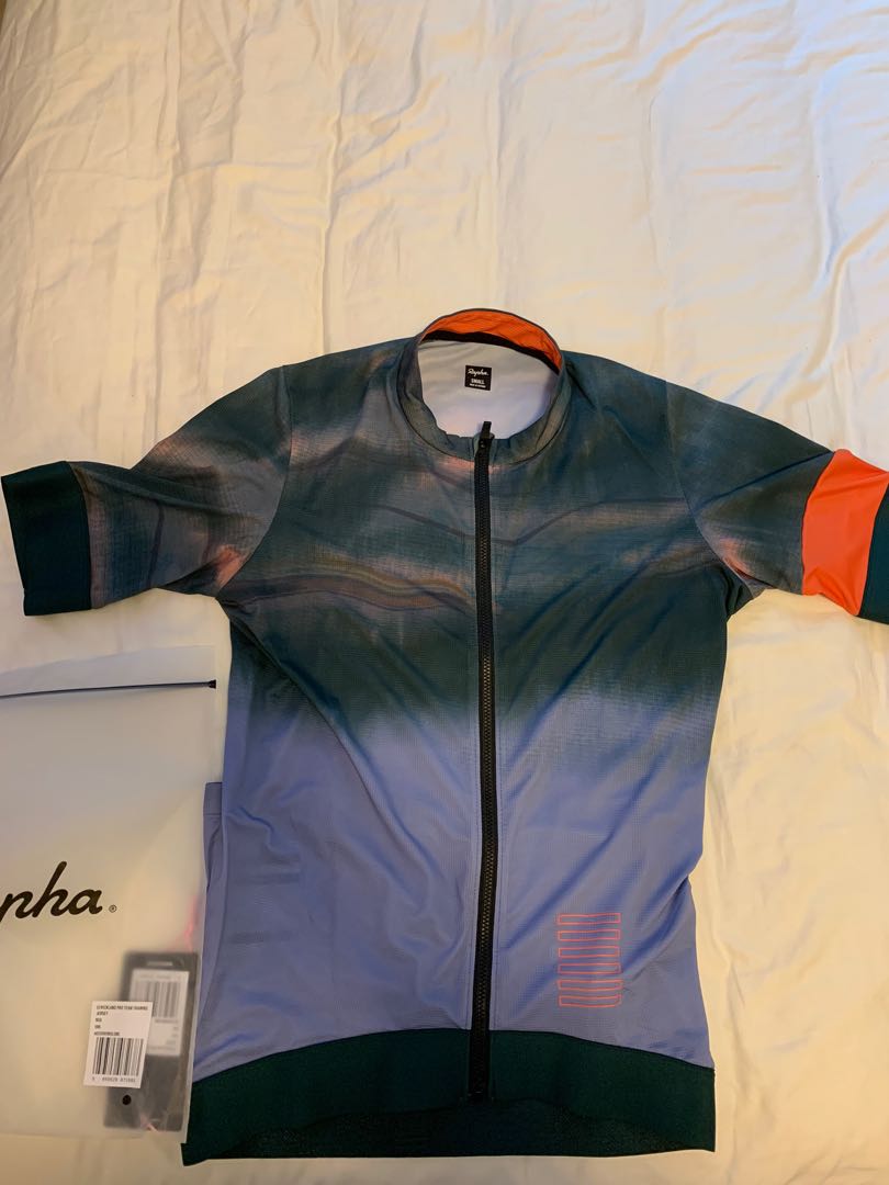 Rapha pro team training jersey strickland 2021, 男裝, 運動服裝