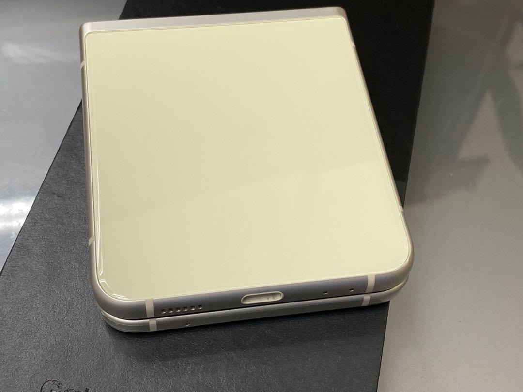 Samsung 三星Z Flip 3 5G SM-F7110 米白色香港行貨, 手提電話, 手機 