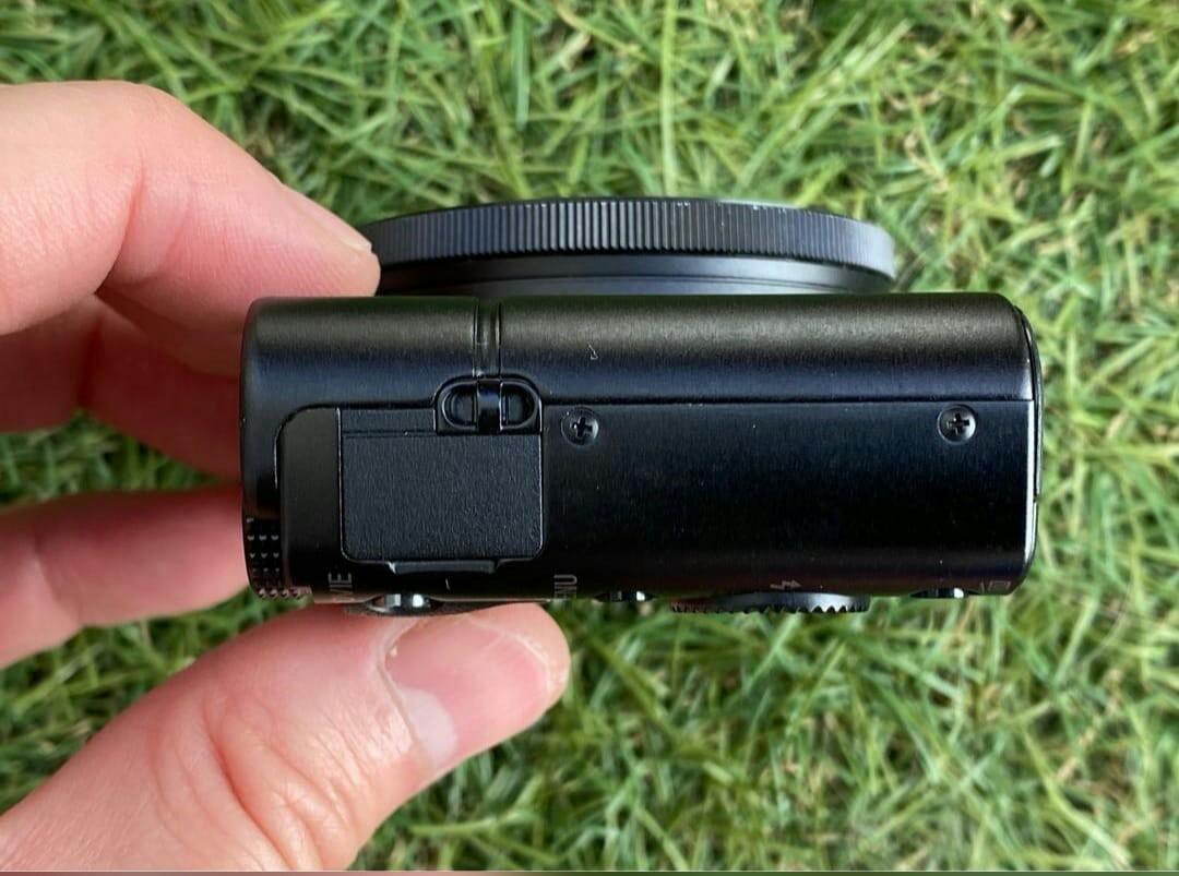 Sony RX100 (mk I)for sale, Photography, Cameras on Carousell