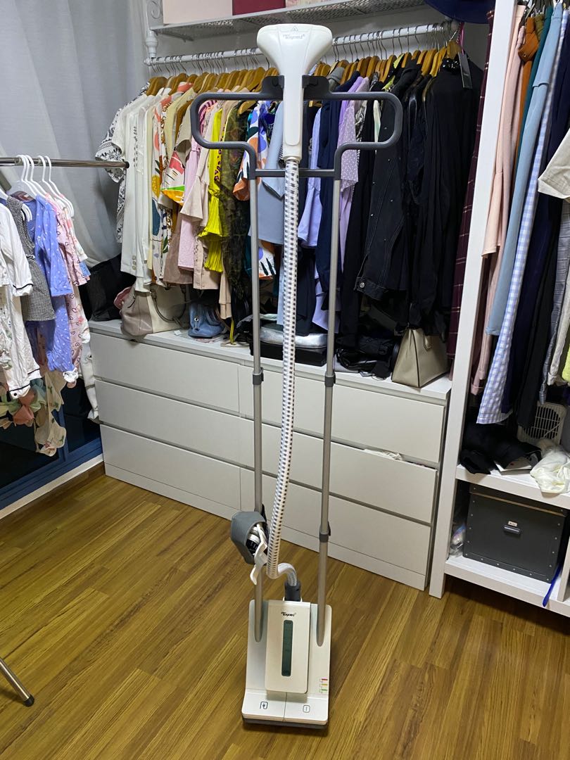 retail clothes steamer