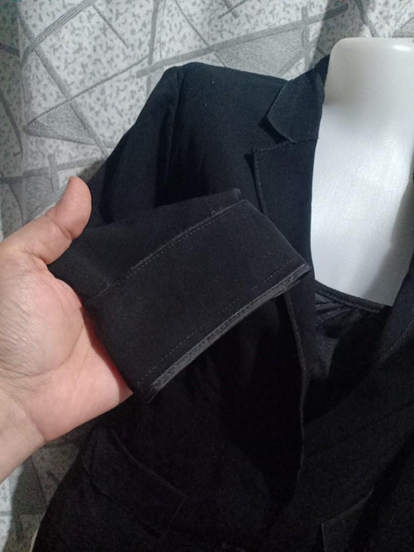 Ukay items/Onhand/Location pasig /Ready to ship (Category: Coats, Jackets and Outerwear) located in Pasig City. Submitted by mari_07 (Listing ID 1118256645, Image 2). Description: location : manggahan napico Pasig pick up /Shipping only no long reservation unless bayad na pp pm sa sure & Responsible buyer.