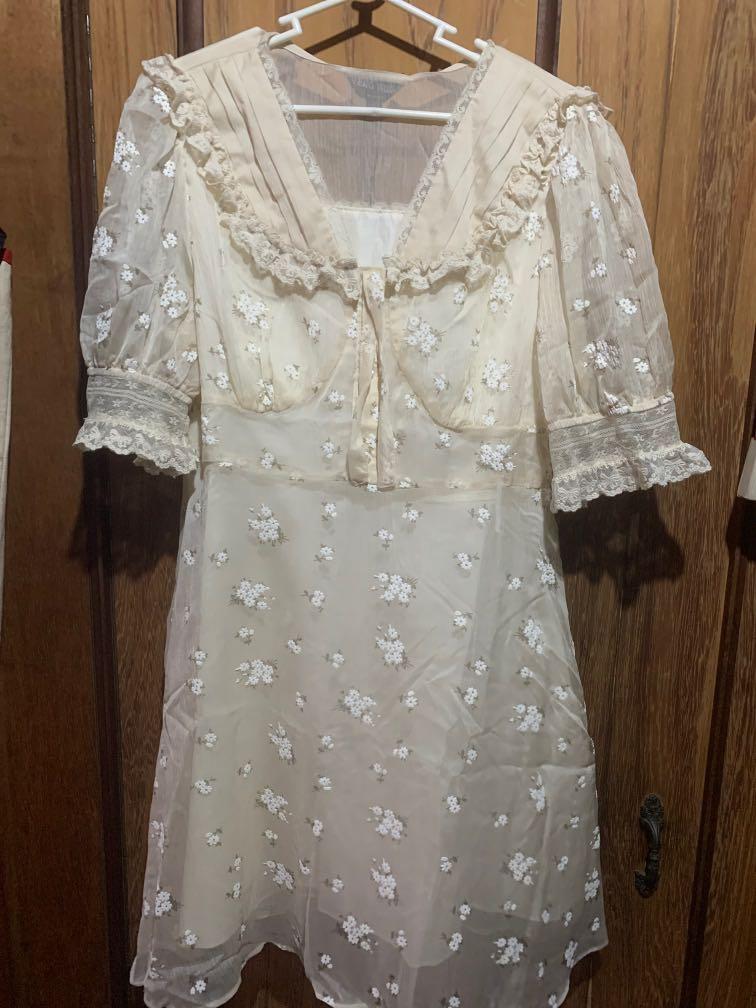 Vero Moda Dress (BNEW with tag) (Category: Dresses) located in Makati City. Submitted by butterlife21 (Listing ID 1118267515, Image 1). Description: Vero Moda Dress, brand new, never worn, with tag..