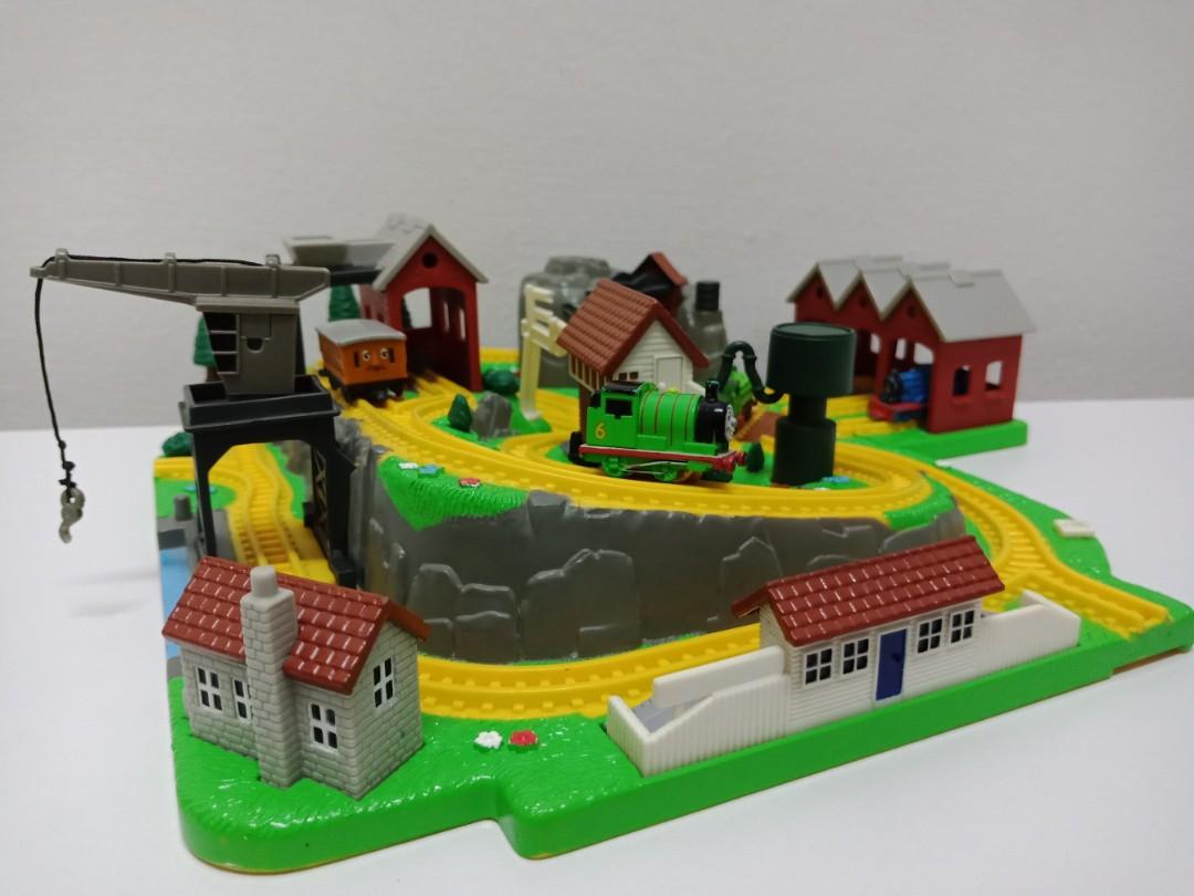 Thomas bluebird hot sale miniature playset