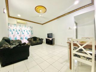 (Category: ) located in . Submitted by ciknani89 (Listing ID 1118272952, Image 1). Description: .