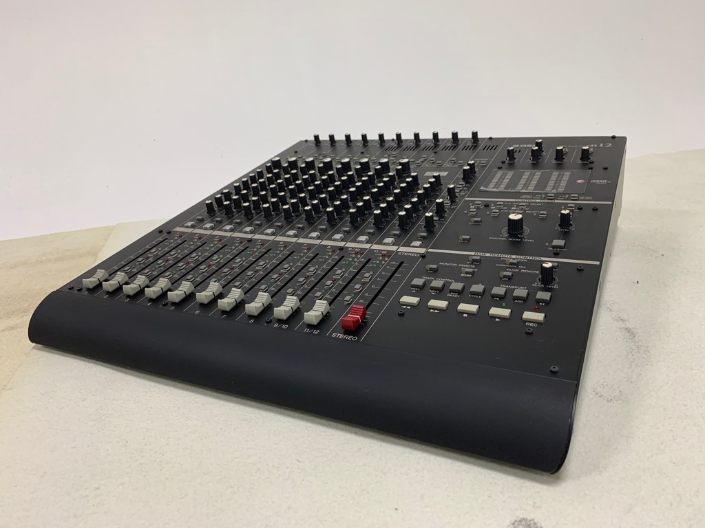 Yamaha n12 Mixer with FireWire MultiChannel Audio Interface, Hobbies & Toys, Music & Media
