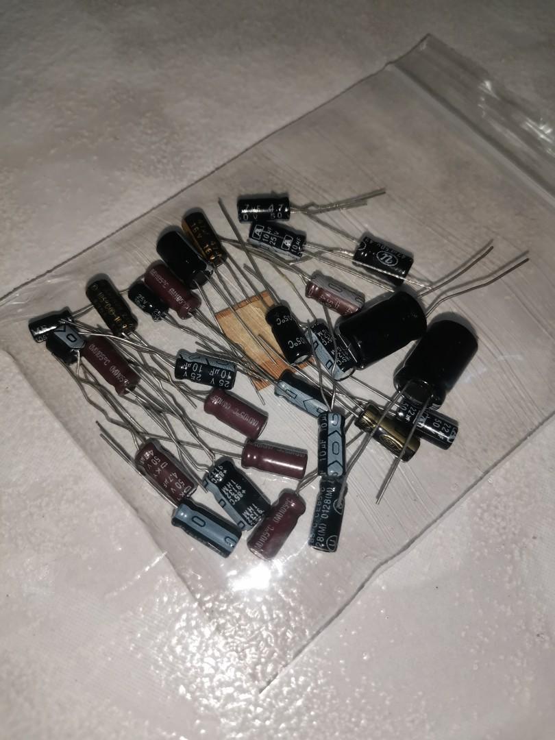 Assorted capacitors (Category: Other Audio Equipment) located in Singapore. Submitted by curlsburls (Listing ID 1118503034, Image 1). Description: Some used. Some specs include: 47uF 50v 47uF 16v 220uF 50v Bought from Sim Lim some time ago.