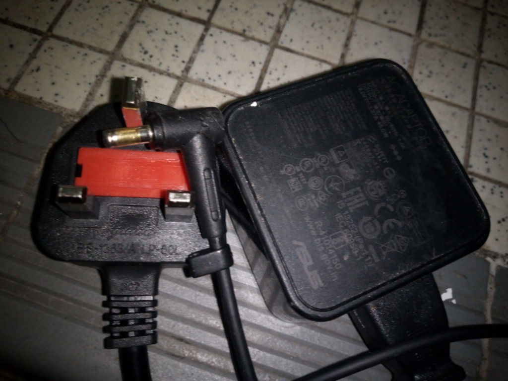 新品 ASUS 2A 5V 010-2LF 0102LF ACアダプター AD83531A互換 AD897320 PC電源 USB ケーブル付き  タブレット用MICRO 充電器 最大50％オフ！ 5V