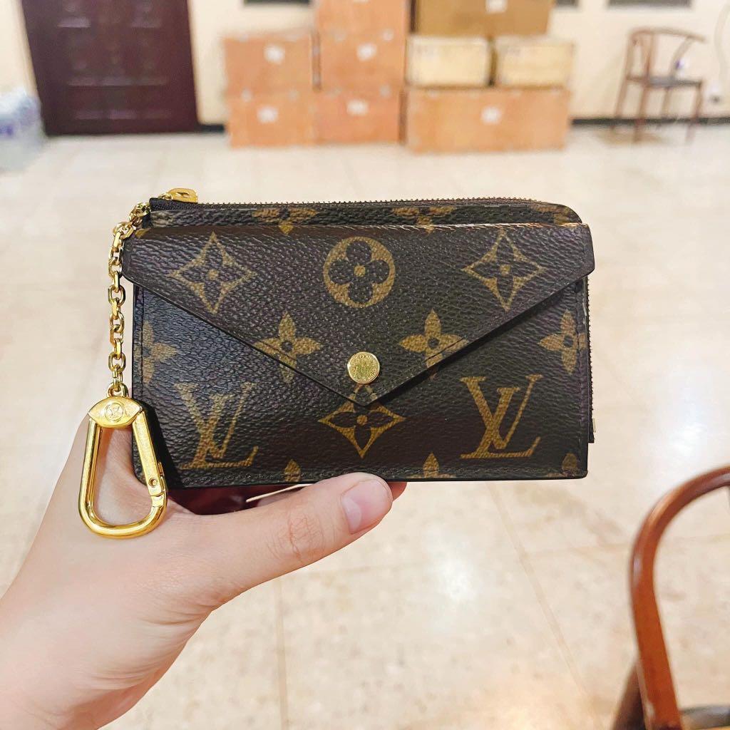 AUTHENTIC LV LOUIS VUITTON Epi Leather Card Holder / Case, Luxury, Bags &  Wallets on Carousell