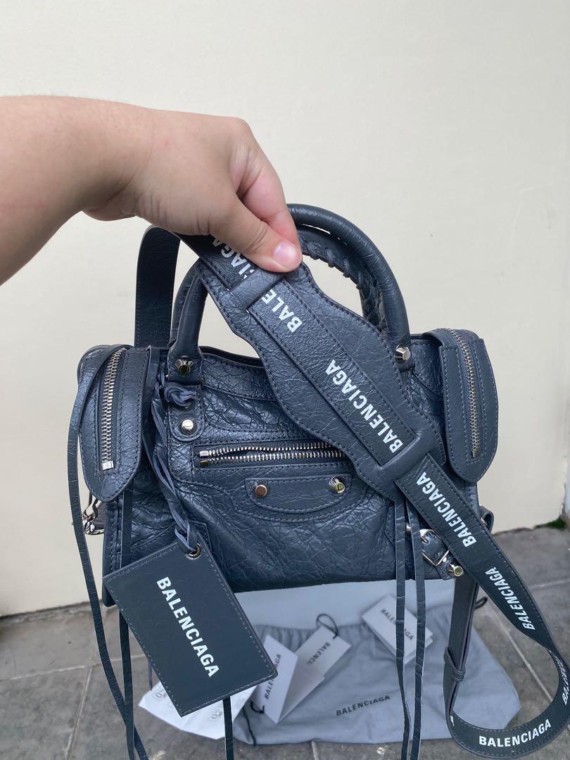 Balenciaga classic logo strap store