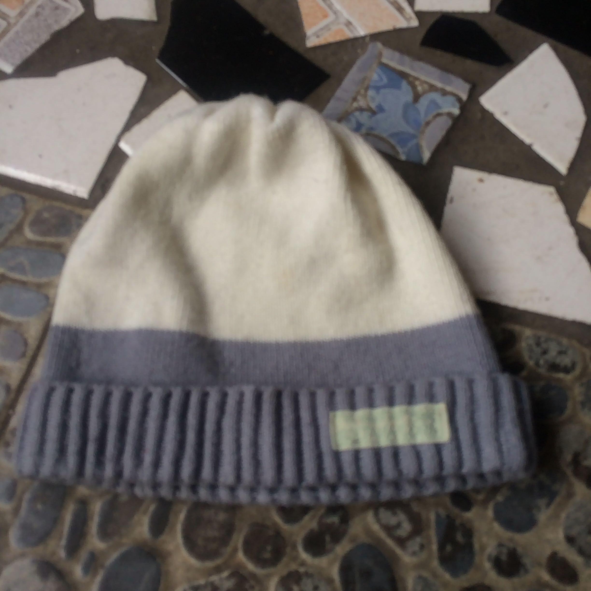 Beanie hat cap asics, Fesyen Pria 
