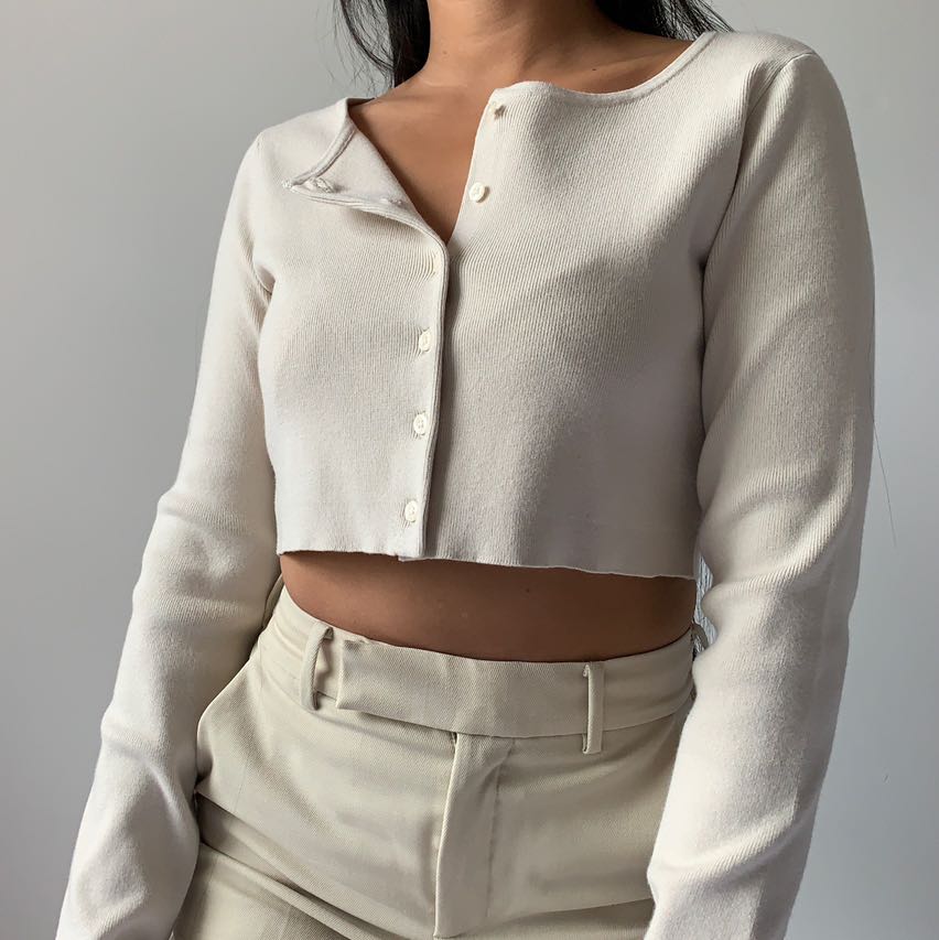 BN Aritzia Sunday Best White Izzy Cardigan Women s Fashion Tops