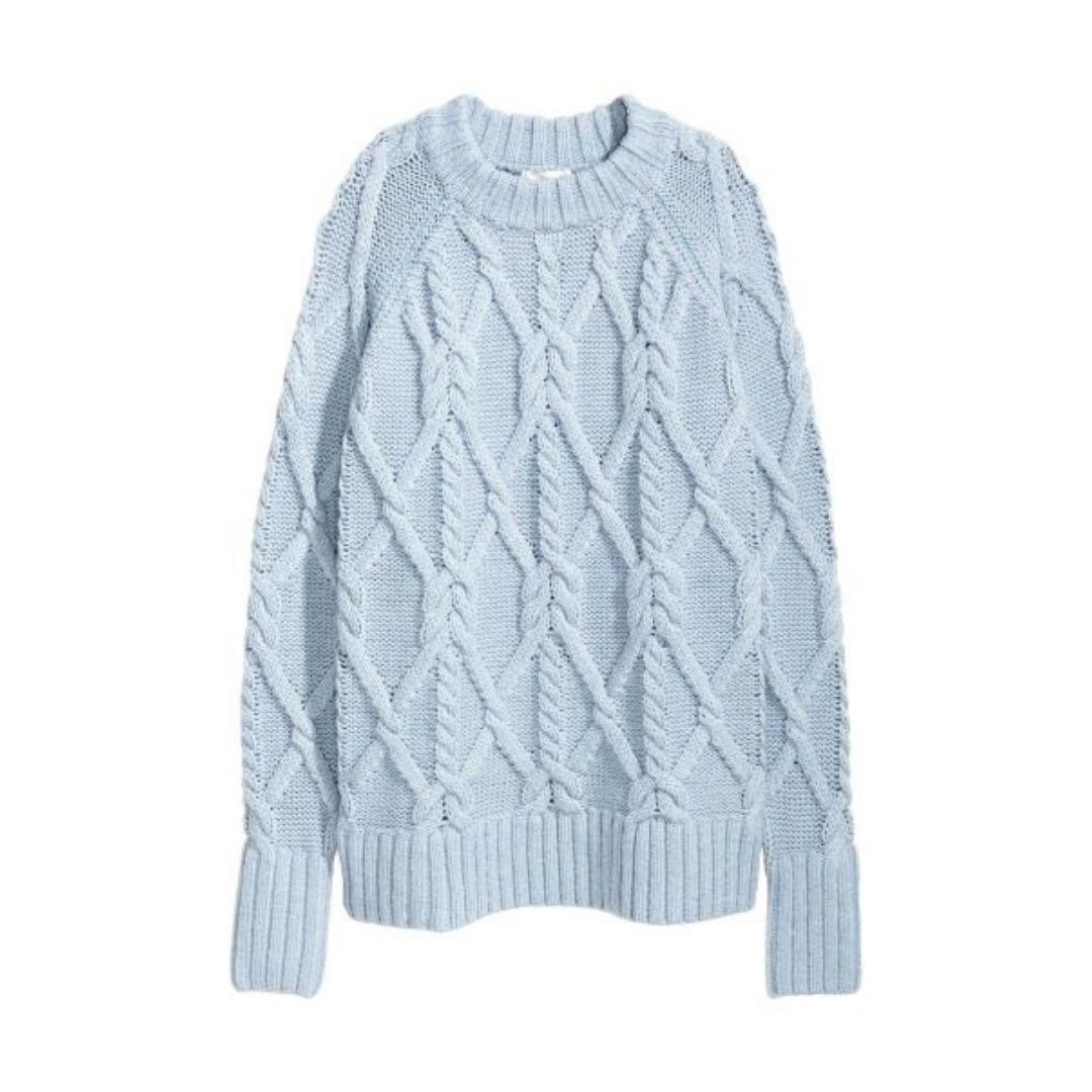 Baby blue 2025 cable knit sweater