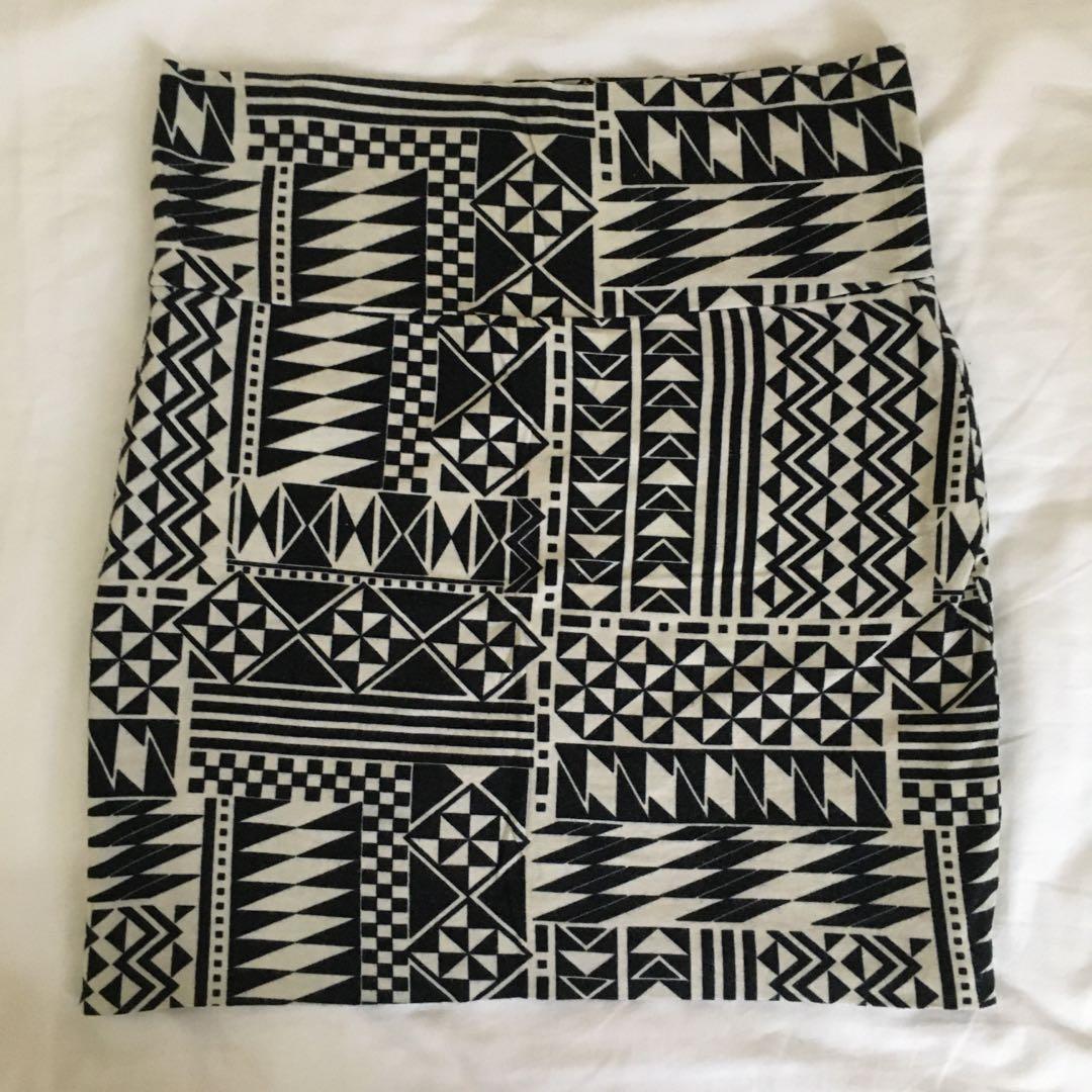 Boho Tribal Bandage Skirt (Category: Skirts) located in Paranaque City. Submitted by dianneedjan (Listing ID 1118446778, Image 2). Description: .