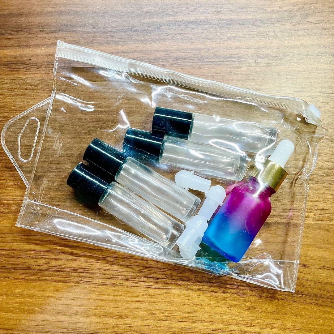 Essential Oil Glass Dropper and Roller Bottles Set (Category: Fragrance & Deodorants) located in Mandaluyong City. Submitted by wanderlez (Listing ID 1118391011, Image 2). Description: Item Code: W0024 4pcs of clear glass roller bottles + 1 colored glass dropper for essential oil Never used #essentialoil #youngliving #doterra #auracacia #glassdropper #rollerbottles #oilblend #elixir #zen #healthymind #meditation .
