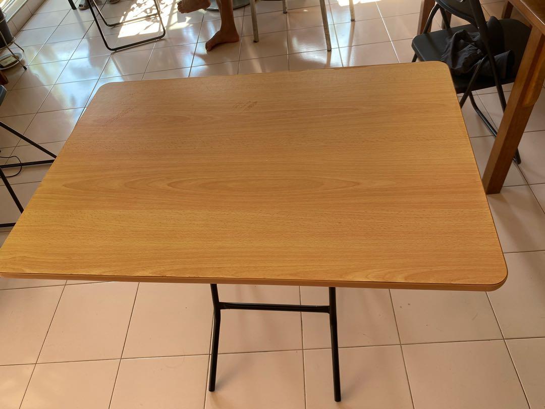 Foldable Table (Category: Tables & Sets) located in Singapore. Submitted by tanlady123 (Listing ID 1118393614, Image 1). Description: Rectangular foldable table hardly used maybe once or twice, kept in store room. Length 90 cm by width 61 cm. When folded, height is 92cm, spread at bottom legs is 29 cm. Self-collect at Blk 117, Bishan St 12. .