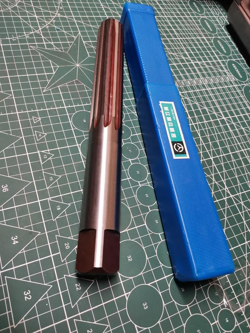 H7 35mm Straight Shank Hand Reamer HSS (Category: Construction Tools & Equipment) located in Muntinlupa City. Submitted by mlbphworks (Listing ID 1118492953, Image 2). Description: H7 35mm Straight Shank Hand Reamer HSS square end 10 flute brandnew ₱2500 firm last 35mm diameter Daily meetup near starmall alabang Or pickup via lalamove, grab, Mr speedy.