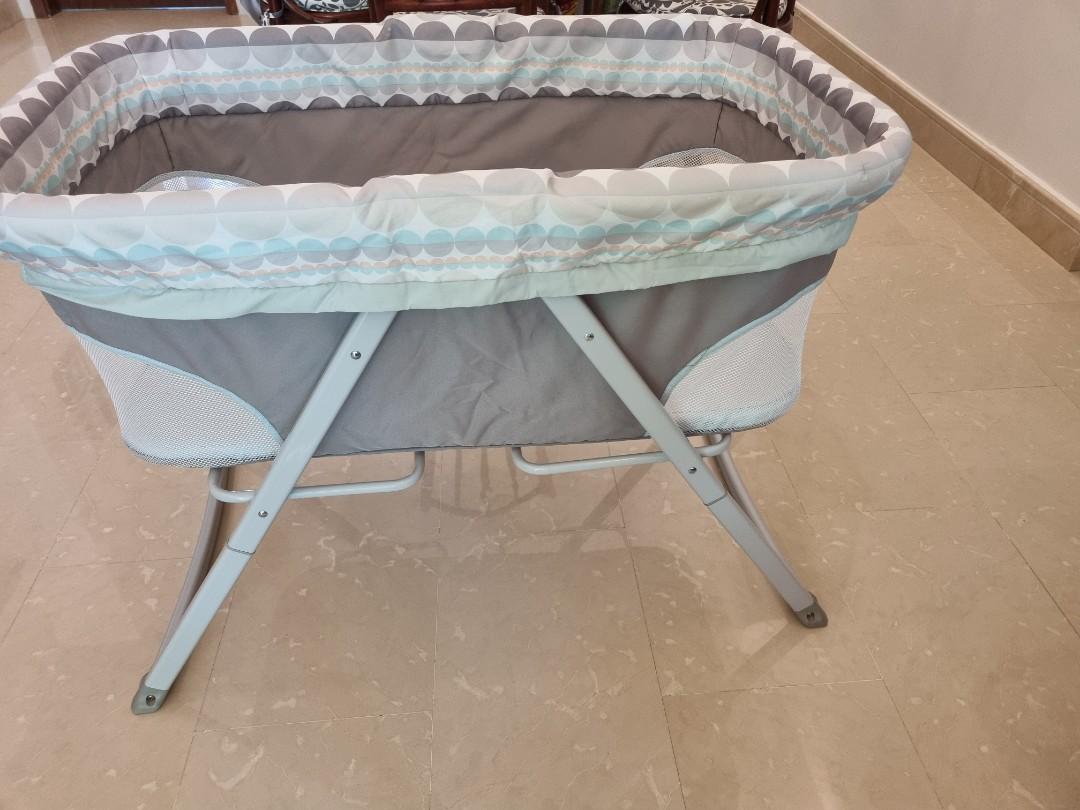 Ingenuity Foldaway Rocking Bassinet Babies Kids Baby Nursery