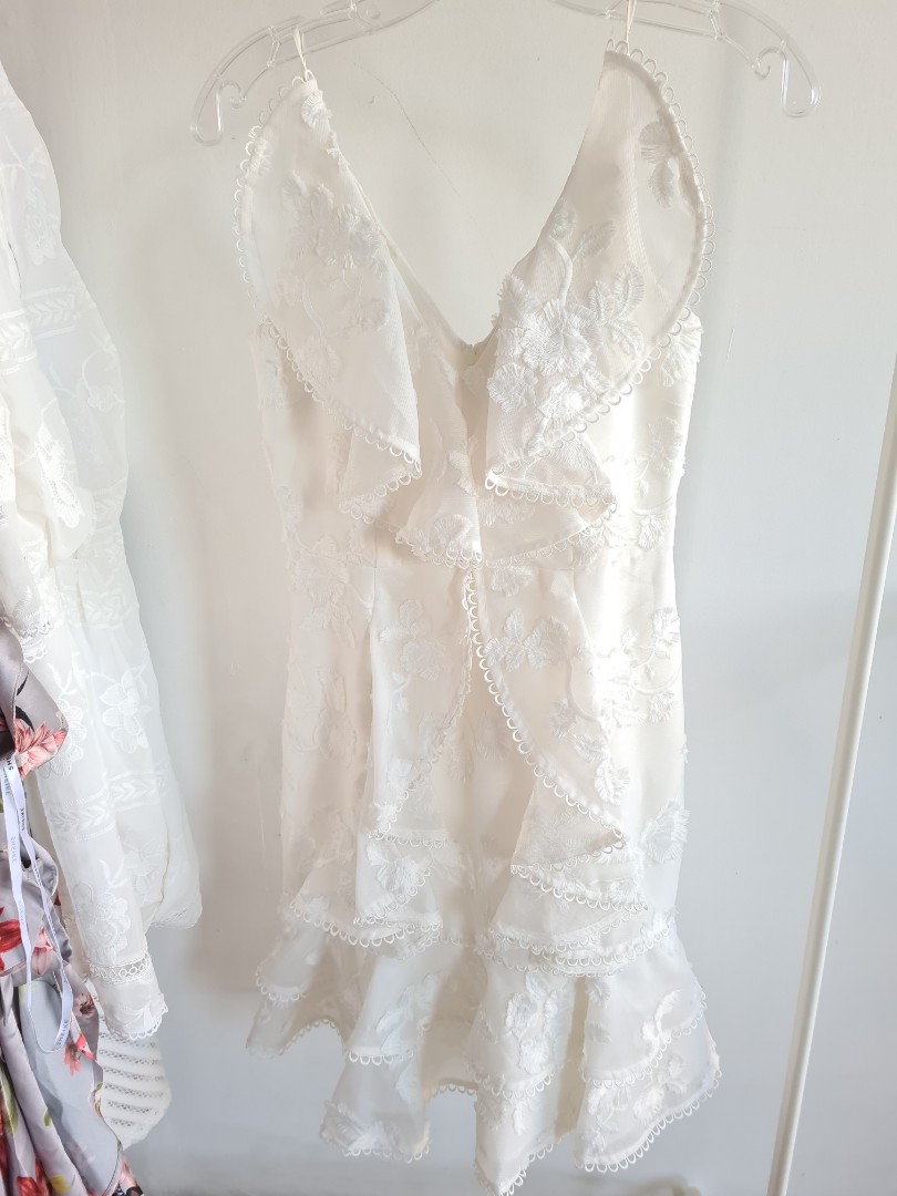 KEEPSAKE WHITE LACE RUFFLE DRESS Women s Fashion Dresses Sets Dresses on Carousell