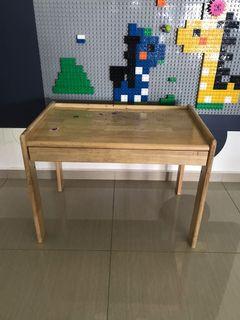 Kid table